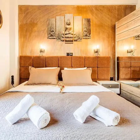 Cuckoo's Nest - Centre Luxury Apartment Kalamata