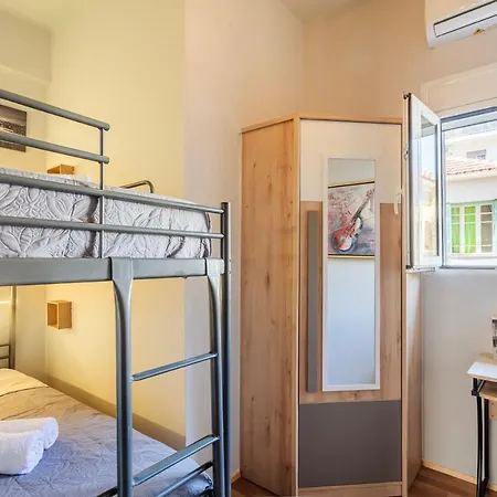 Cuckoo's Nest - Centre Luxury Apartamento Calamata