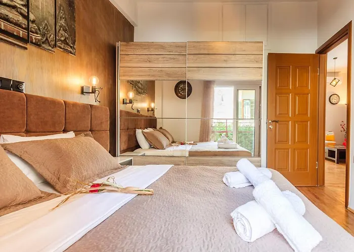 Lägenhet Cuckoo's Nest - Centre Luxury Kalamata